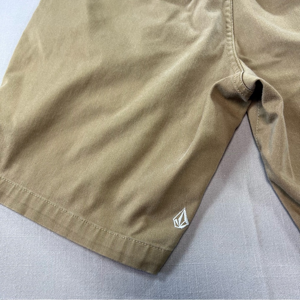 Volcom Men’s Surf Skate Shorts Small Khaki Elastic Waist Drawstring Casual - Picture 10 of 12